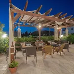 Grapevines Hotel