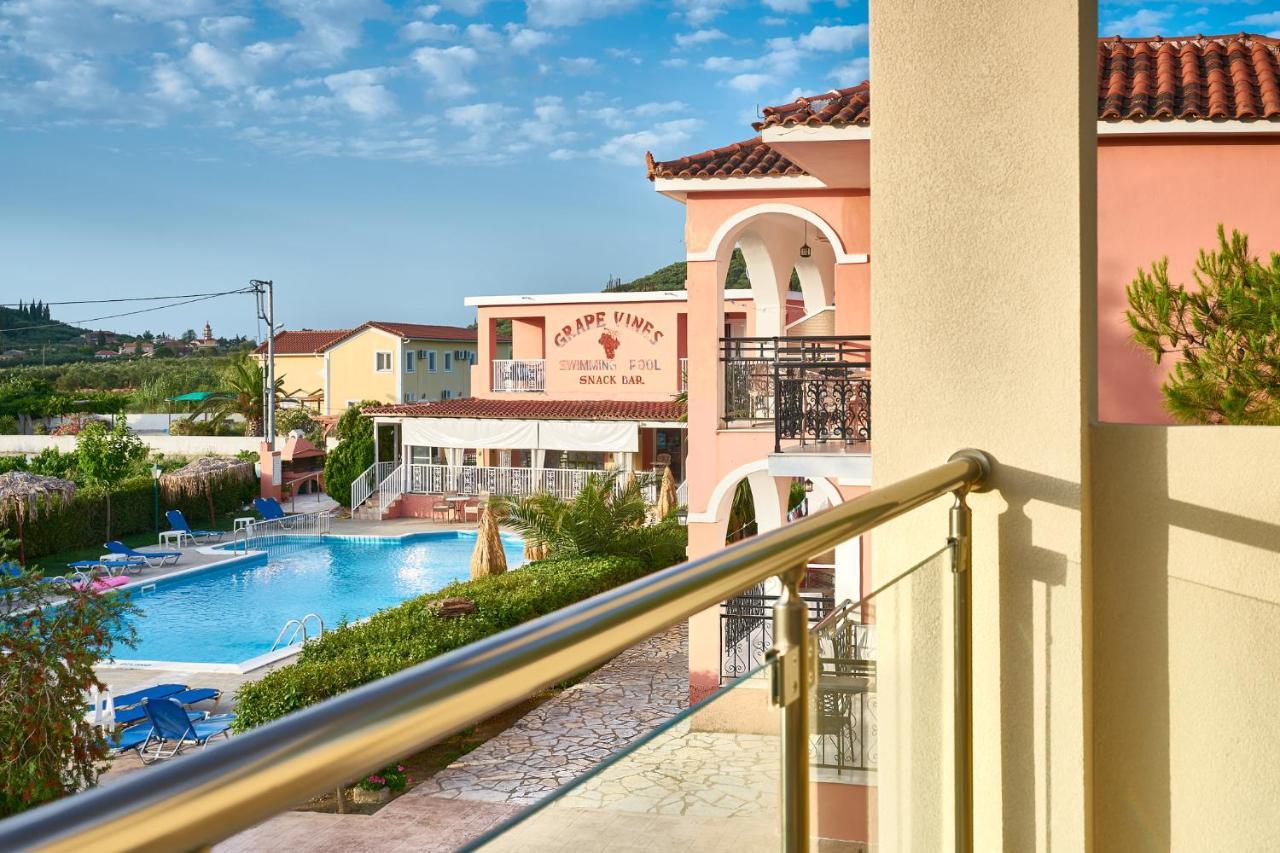 Aparthotel Grapevines 3*