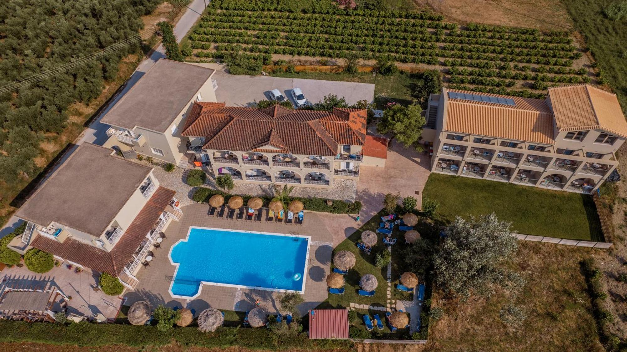 Aparthotel Grapevines 3*