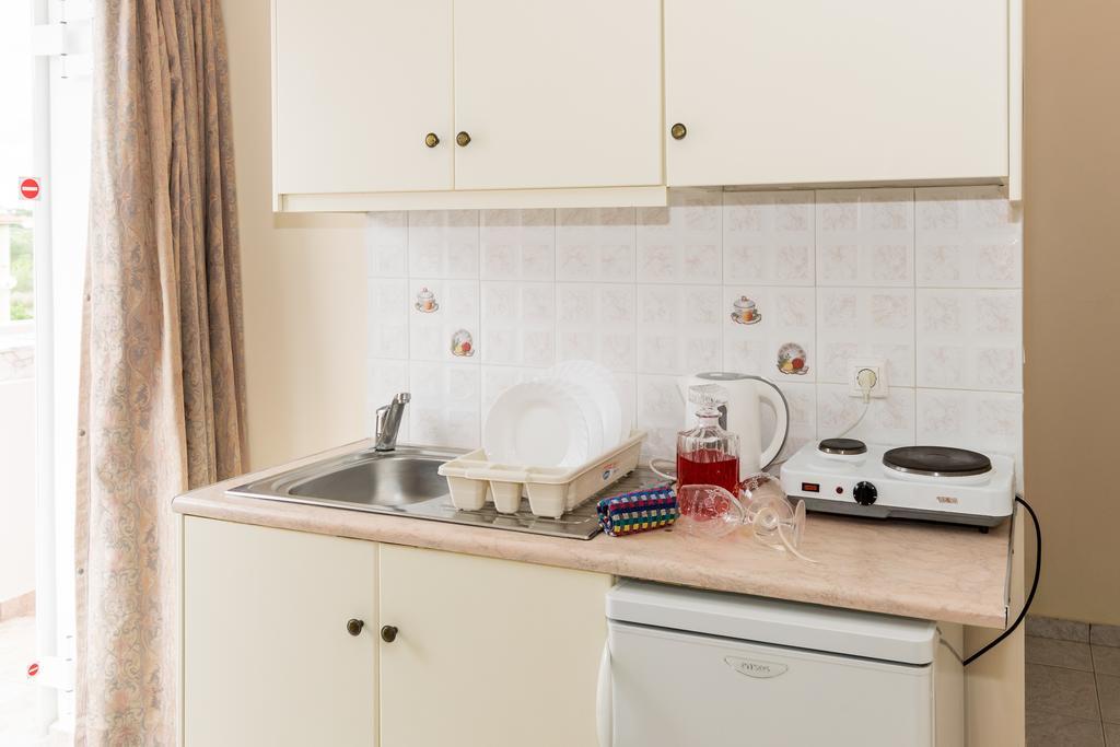 Grapevines Aparthotel 3*